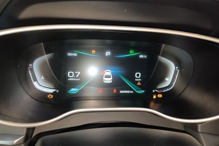 GEELY Emgrand 2021 car image #12