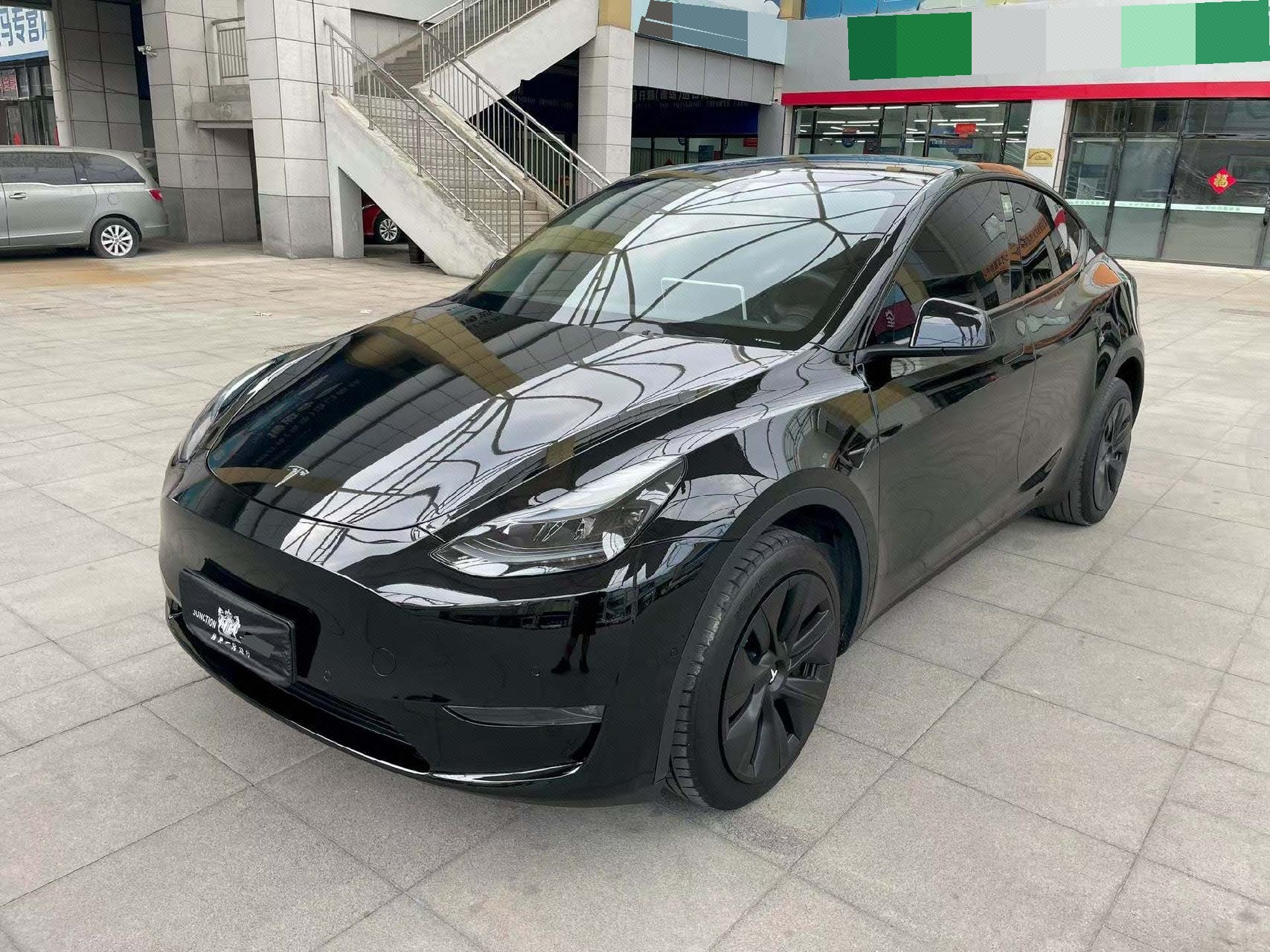 Tesla Model Y 2024 Tesla Model Y 2024 car image