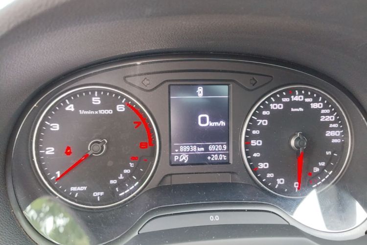 Audi A3 2020 immagine di auto #12