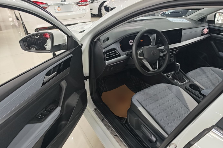 Volkswagen Lavida 2022 car image #16
