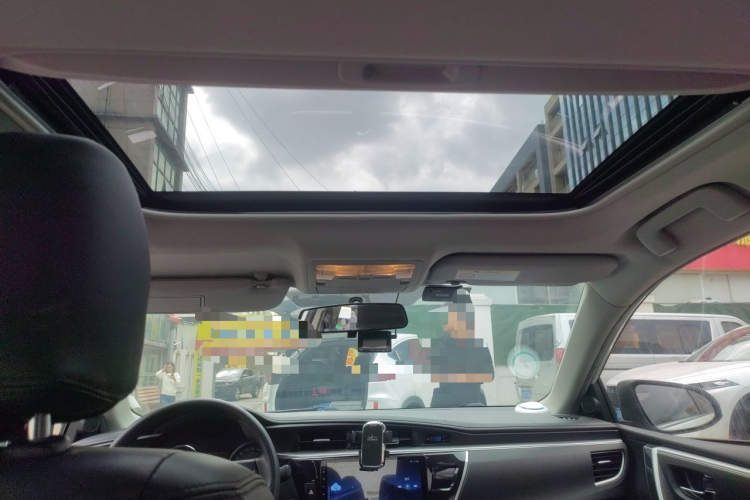 Toyota Corolla 2015 immagine di auto #16