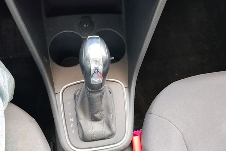 Volkswagen Polo 2017 car image #14