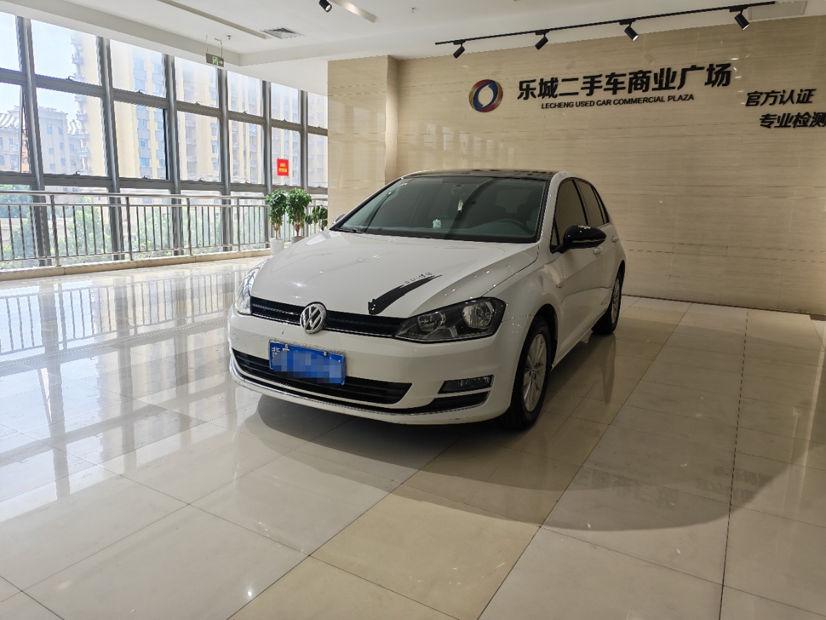 Volkswagen Golf 2015 Volkswagen Golf 2015 car image