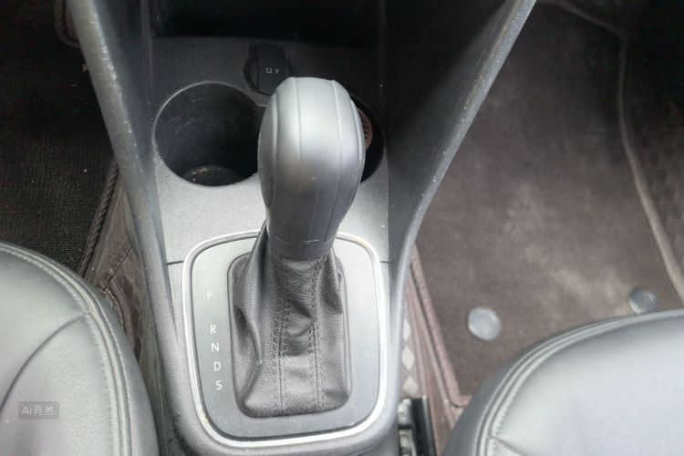 Volkswagen Polo 2017 #16 Volkswagen Polo 2017 car image #16