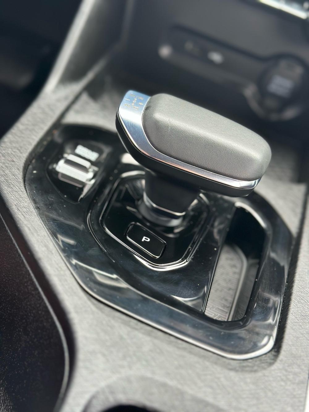 GEELY Coolray 2021 #16 GEELY Coolray 2021 car image #16