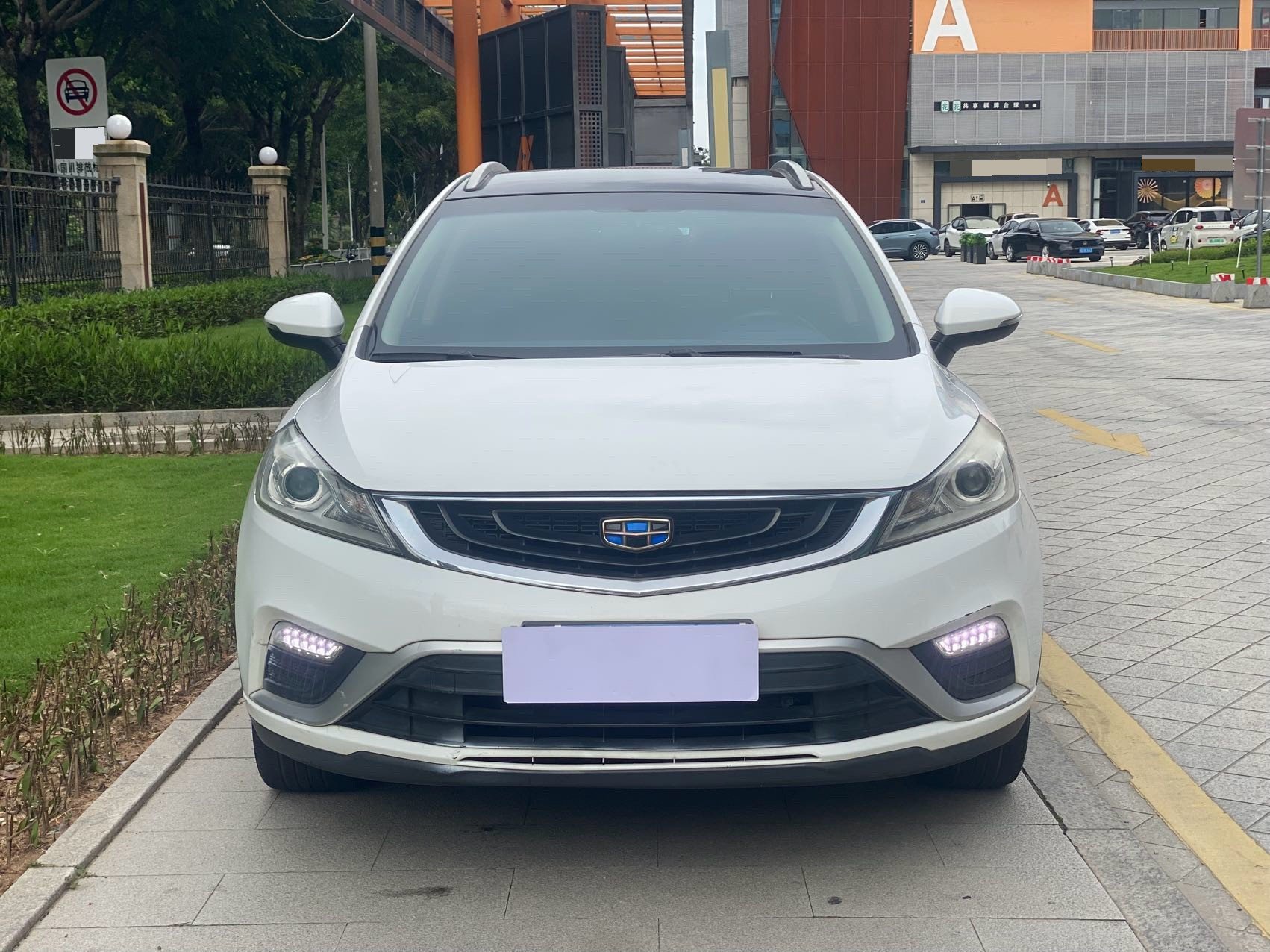 GEELY Emgrand GS 2016 car image #2