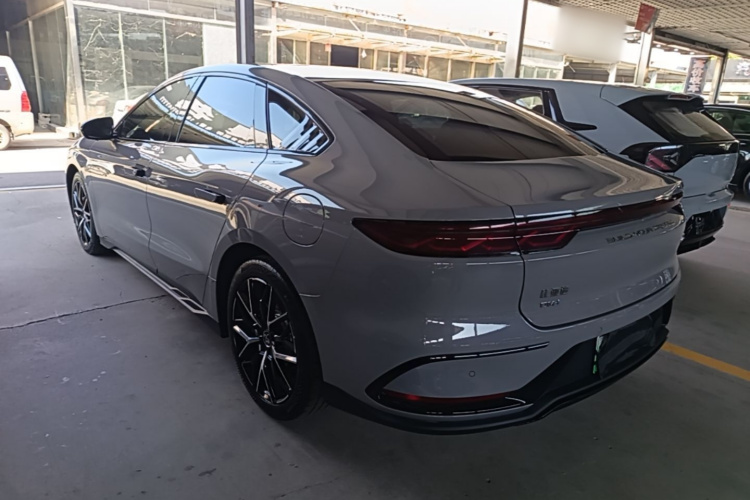 BYD Han 2024 car image #5