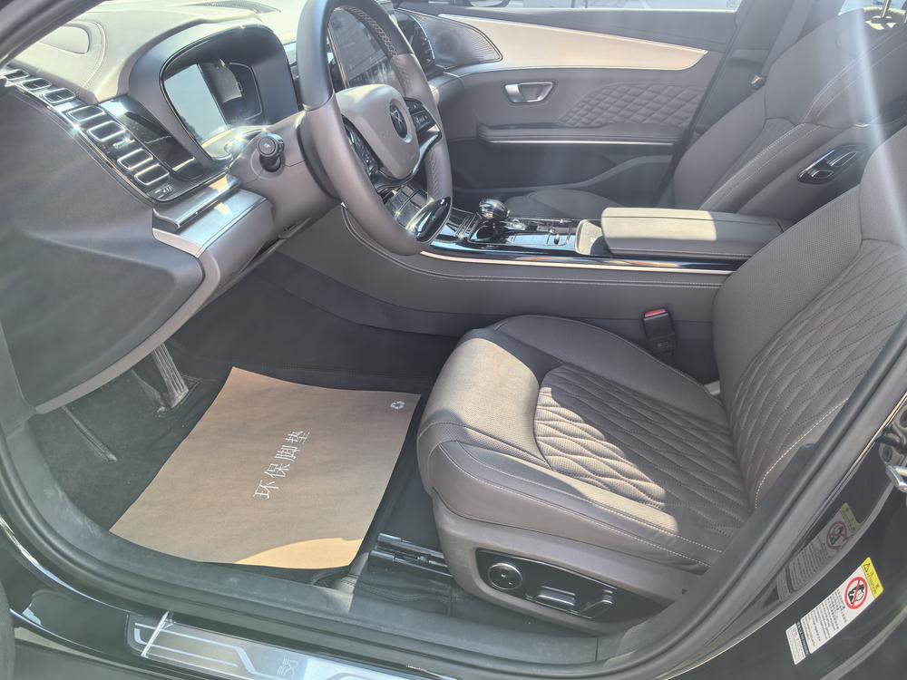BYD Han 2023 car image #10