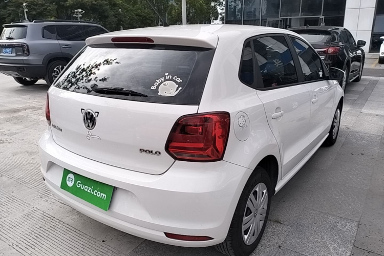 Volkswagen Polo 2017 car image #7
