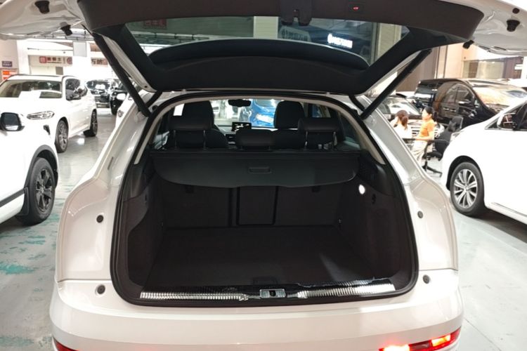 Audi Q3 2019 #19 Audi Q3 2019 car image #19