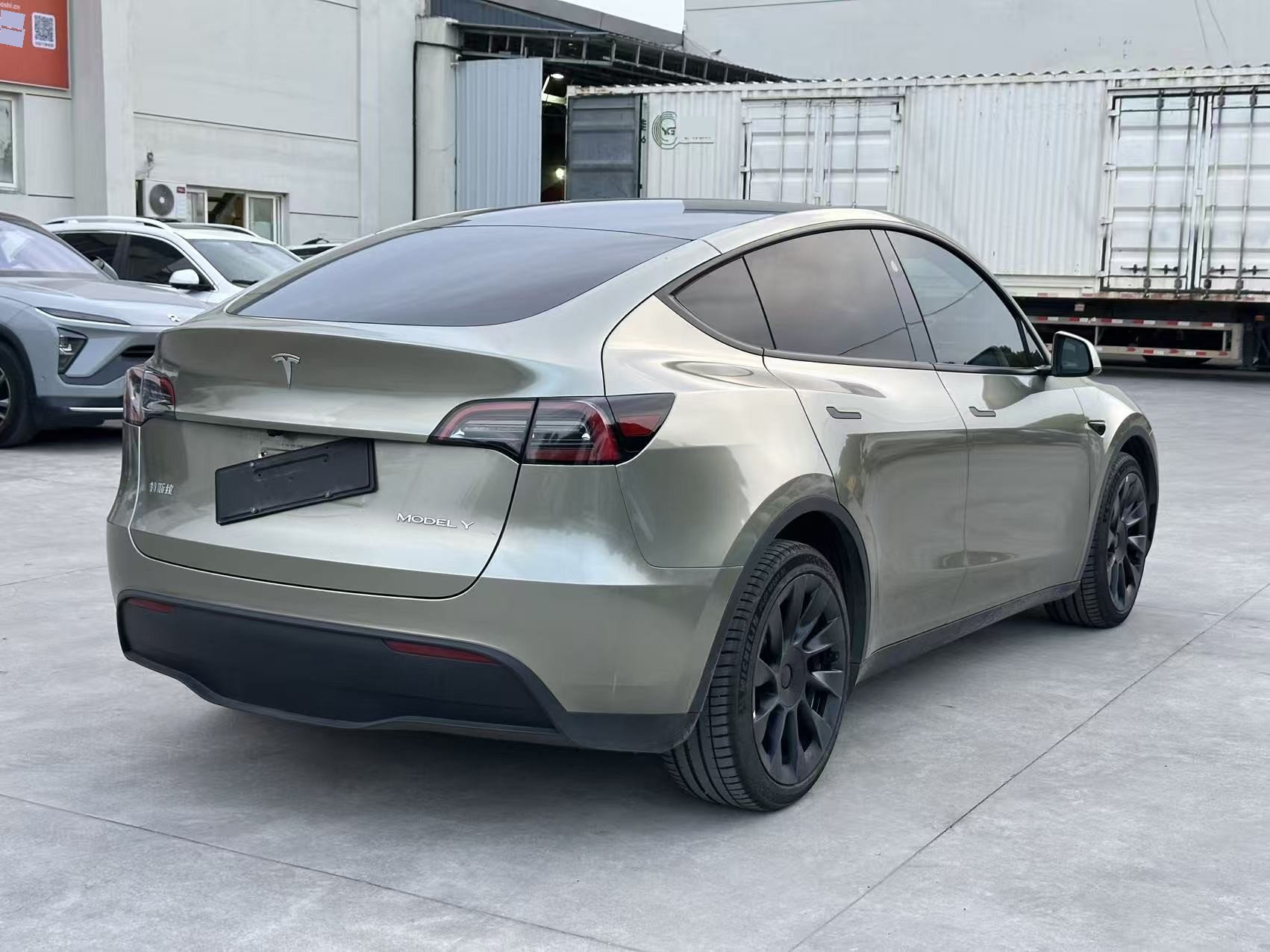 Tesla Model Y 2024 #9 Tesla Model Y 2024 car image #9