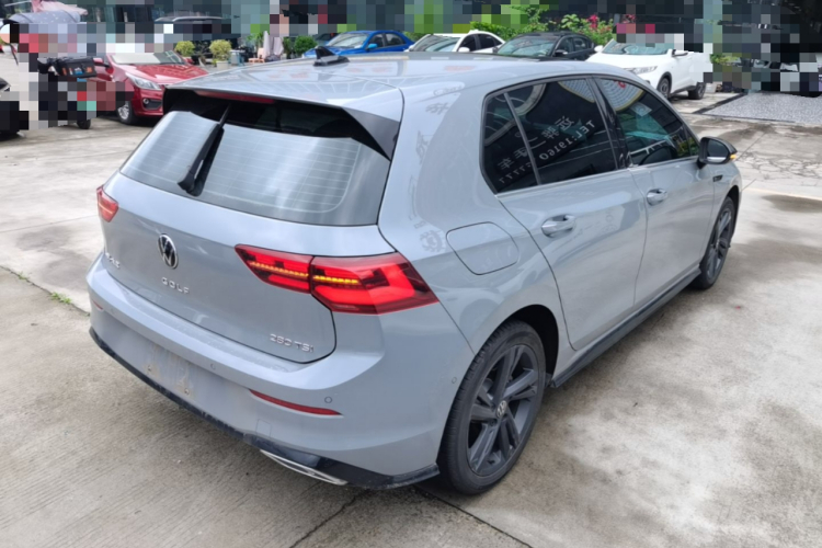 Volkswagen Golf 2024 car image #7