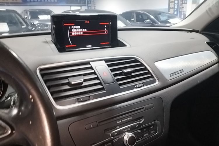 Audi Q3 2015 #13 Audi Q3 2015 car image #13