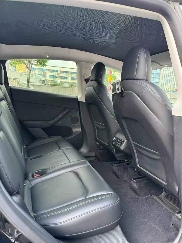 Tesla Model Y 2022 car image #8