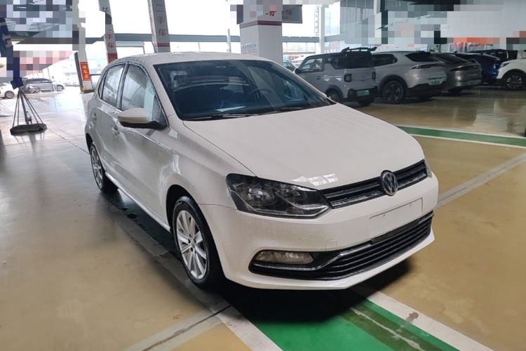 Volkswagen Polo 2015 #4 Volkswagen Polo 2015 car image #4