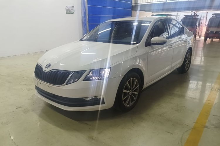 Skoda Rapid 2021 image de voiture #2