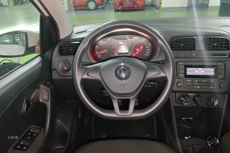 Volkswagen Polo 2017 car image #12