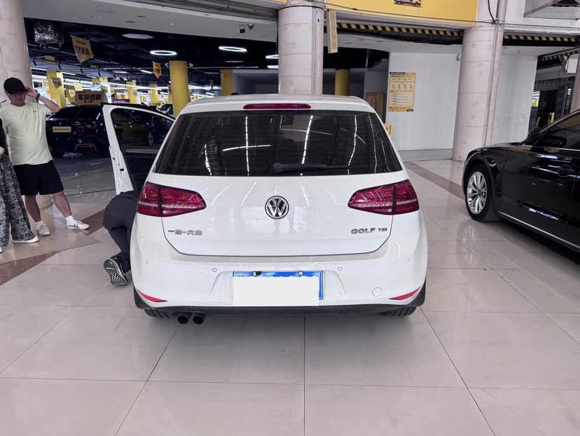 Volkswagen Golf 2015 car image #3