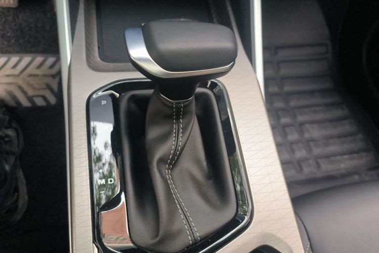 GEELY Emgrand 2025 #14 GEELY Emgrand 2025 car image #14
