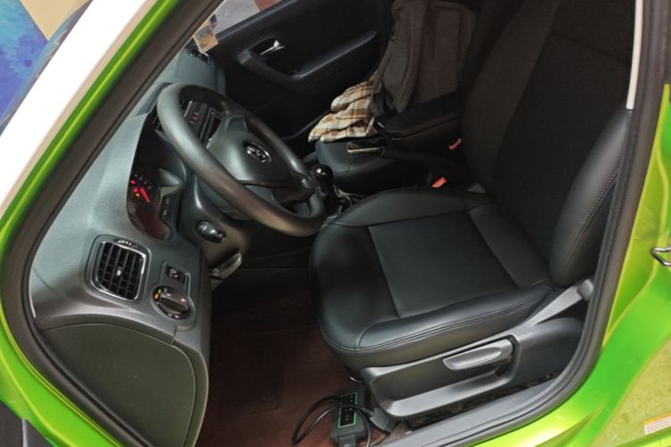 Volkswagen Polo 2015 #15 Volkswagen Polo 2015 car image #15