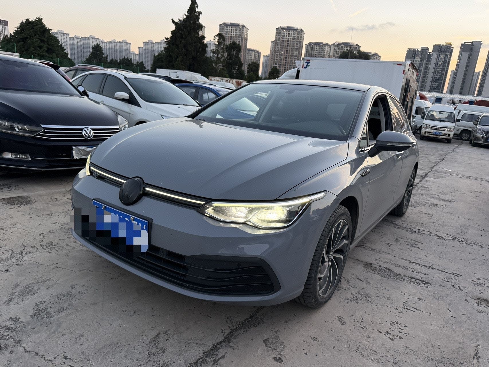Volkswagen Golf 2021 car image 