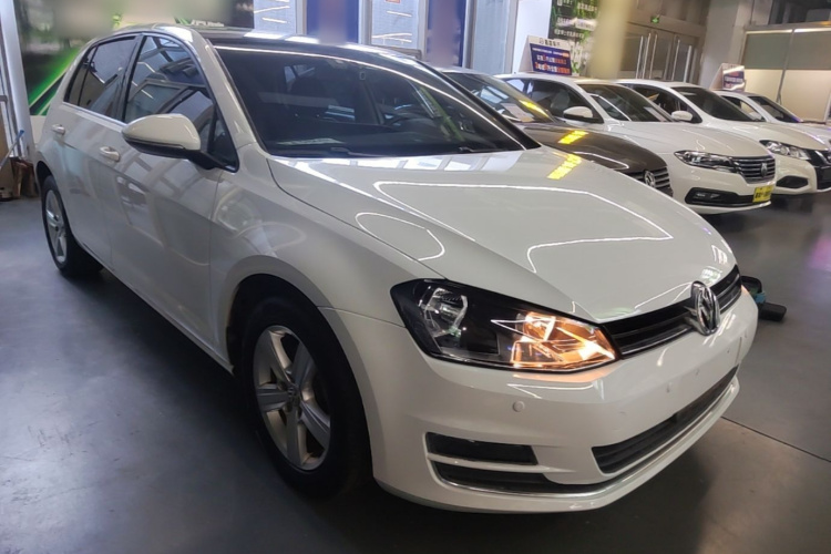 Volkswagen Golf 2016 car image #6