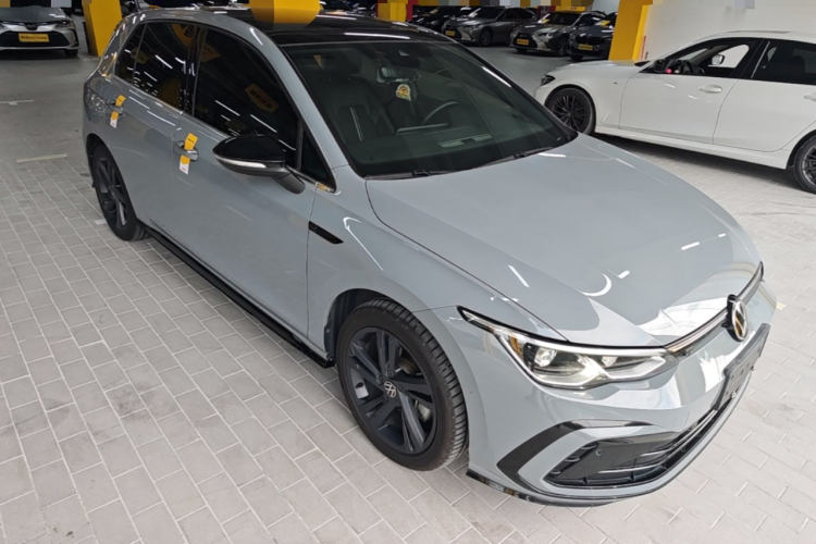 Volkswagen Golf 2021 car image #4