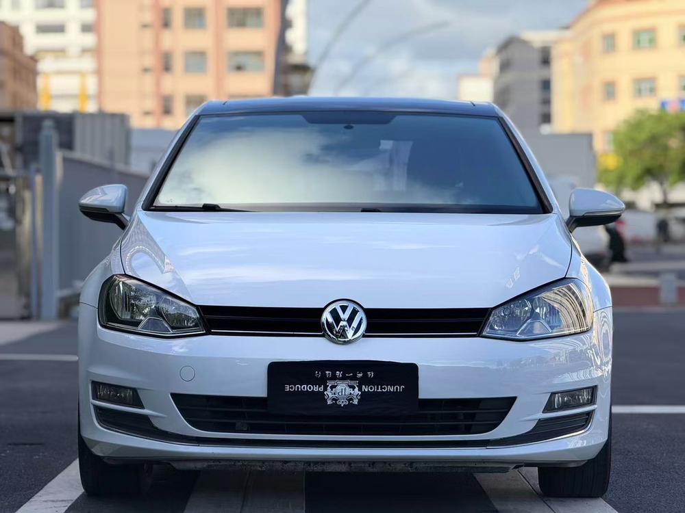 Volkswagen Golf 2015 car image #2