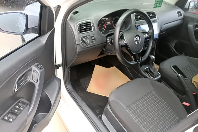 Volkswagen Polo 2016 #16 Volkswagen Polo 2016 car image #16