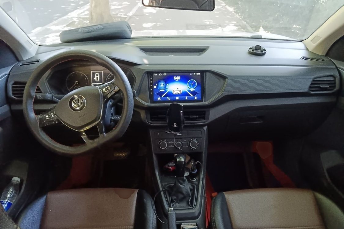 Volkswagen T-Cross 2020 #21 Volkswagen T-Cross 2020 car image #21