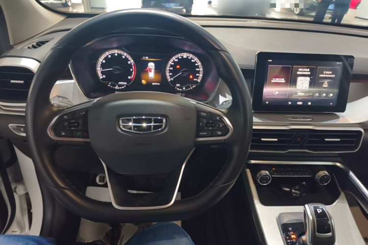 GEELY Coolray 2021 car image #11
