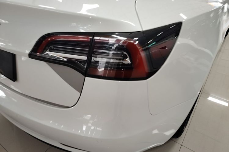 Tesla Model 3 2023 car image #8