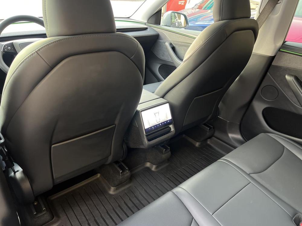 Tesla Model Y 2025 #29 Tesla Model Y 2025 immagine di auto #29