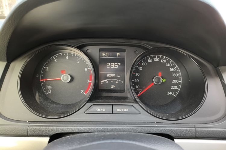 Volkswagen Lavida 2022 car image #12