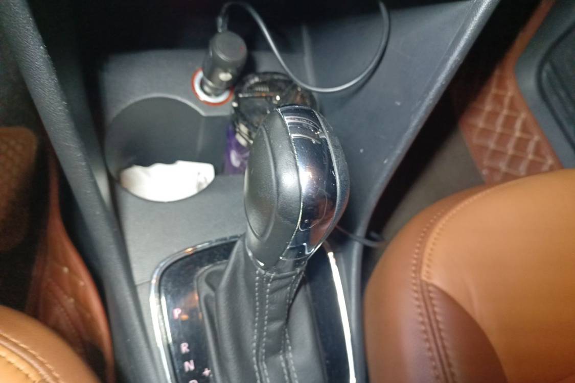 Volkswagen Polo 2014 car image #27