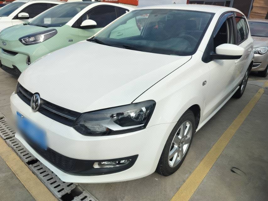 Volkswagen Polo 2013 Volkswagen Polo 2013 car image