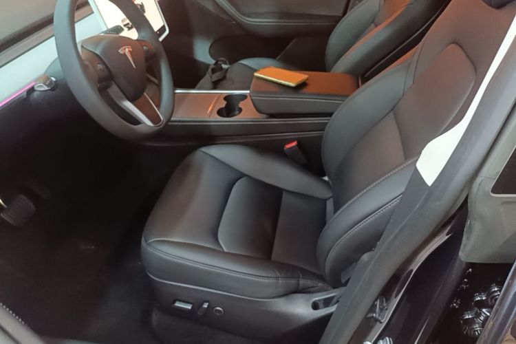 Tesla Model Y 2024 #15 Tesla Model Y 2024 immagine di auto #15