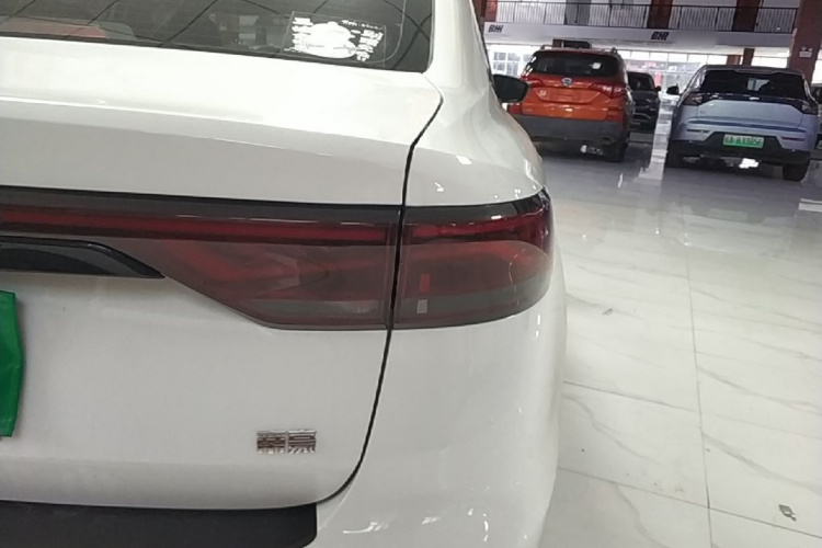 GEELY Emgrand 2022 #8 GEELY Emgrand 2022 car image #8