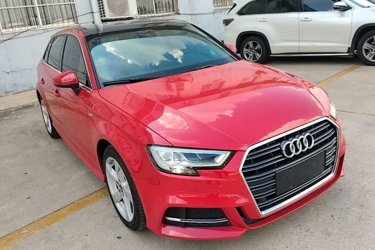 Audi A3 2019 car image #4