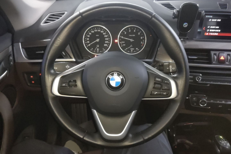 BMW X1 2018 #11 BMW X1 2018 car image #11