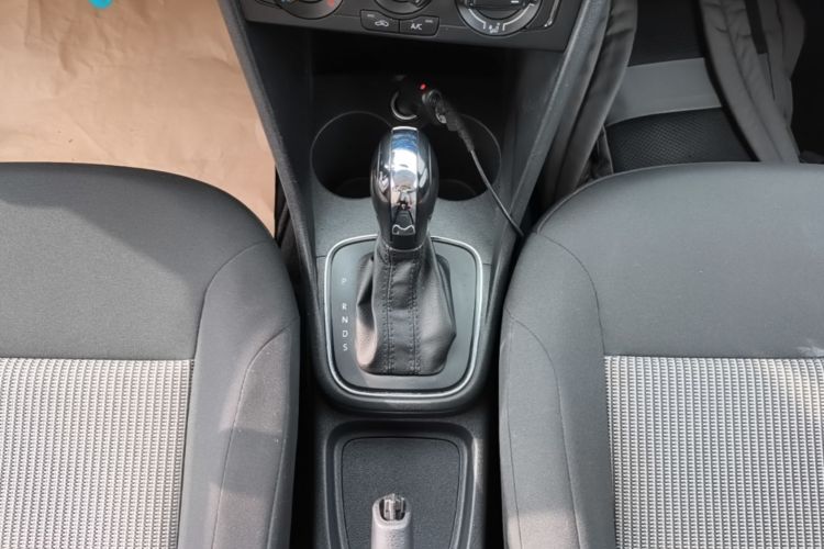 Volkswagen Polo 2016 #14 Volkswagen Polo 2016 car image #14