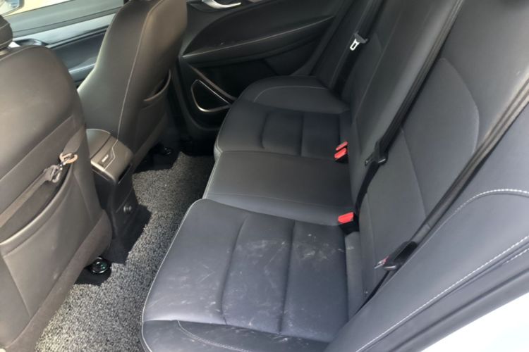 GEELY Emgrand 2021 car image #17