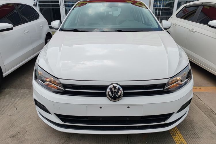 Volkswagen Polo 2020 car image #3