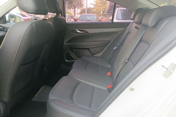 GEELY Emgrand 2022 #17 GEELY Emgrand 2022 car image #17