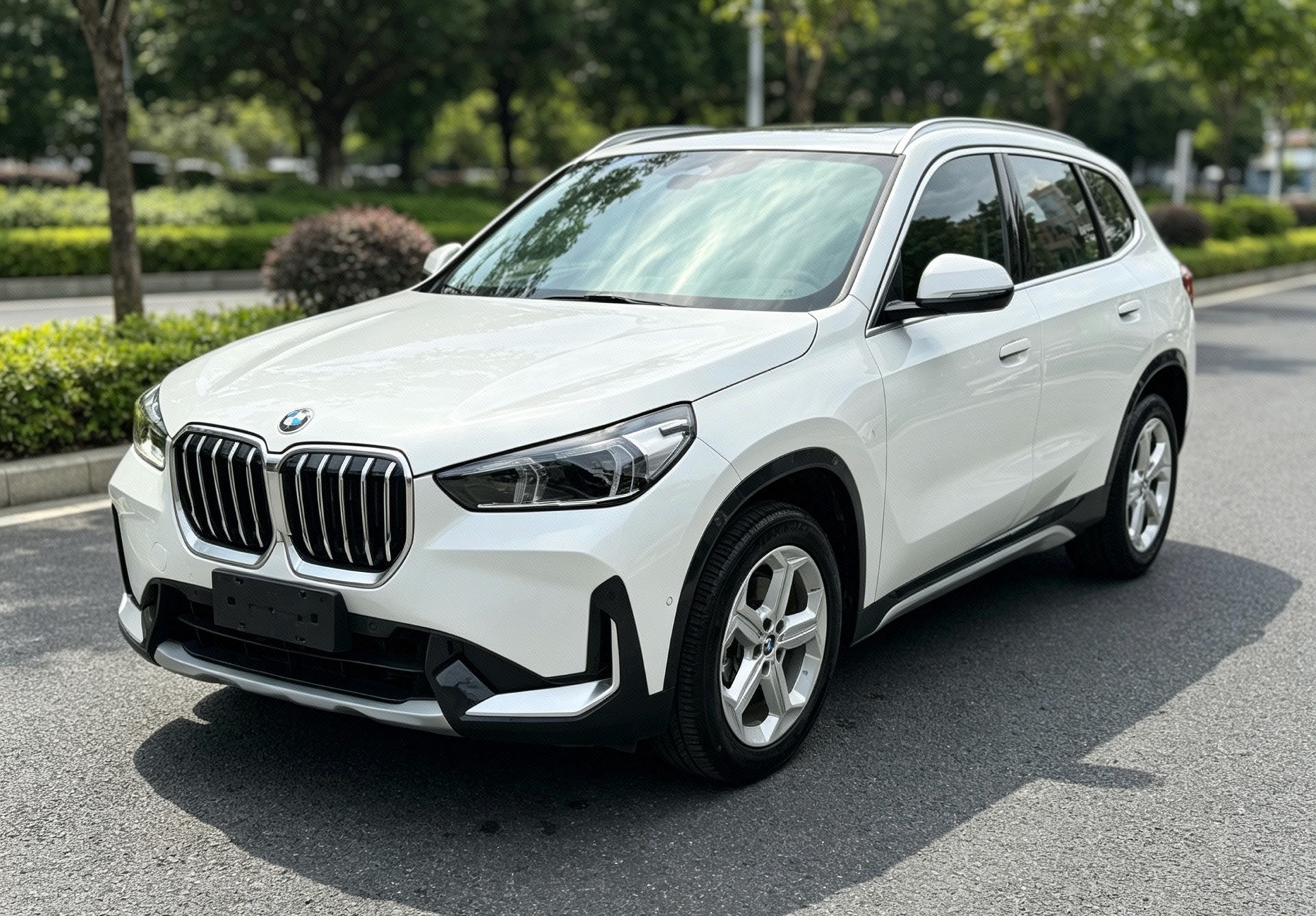 BMW X1 2023 BMW X1 2023 car image