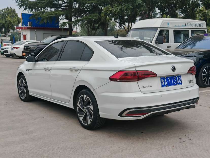 Volkswagen Bora 2023 immagine di auto #7