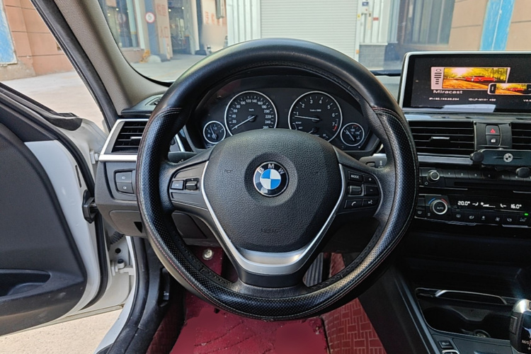 BMW 3 Series 2016 car image #11