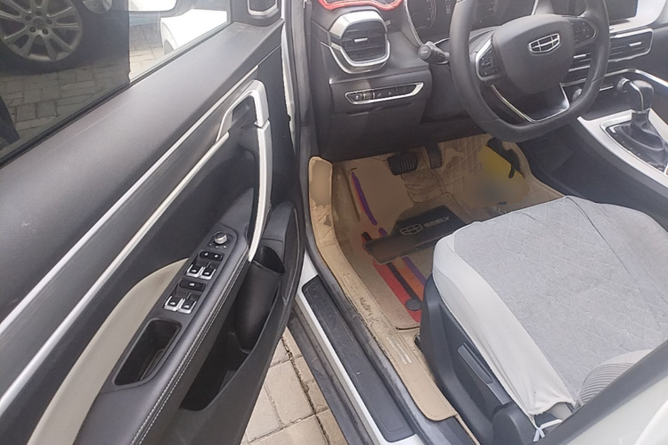 GEELY Coolray 2020 image de voiture #16
