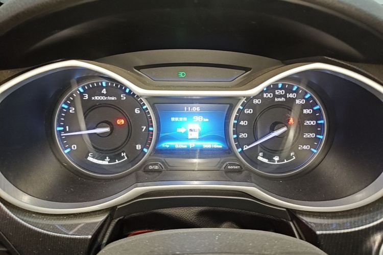 GEELY Emgrand 2017 car image #13