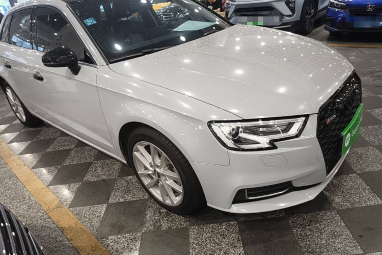 Audi A3 2019 car image #6